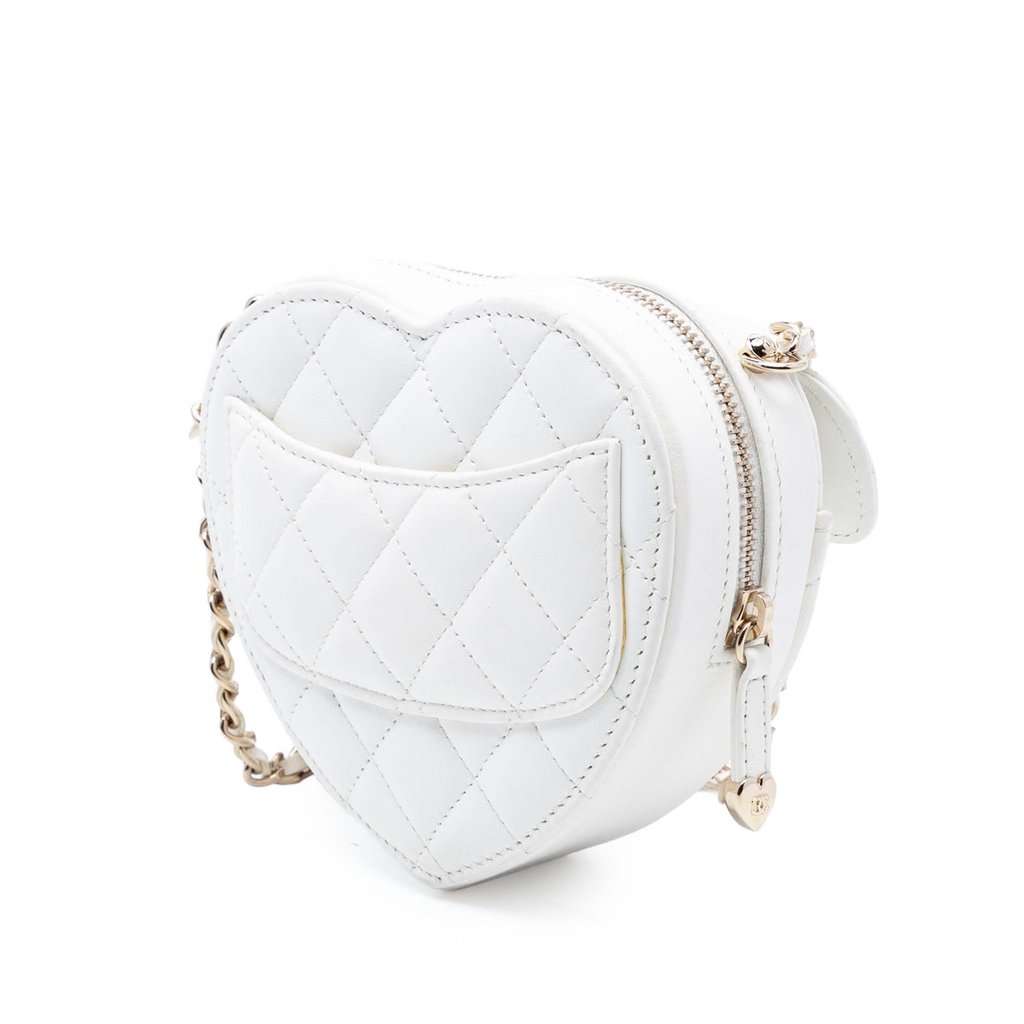 Chanel Mini Lambskin CC in Love Heart Crossbody White Leather Very good condition - Back View