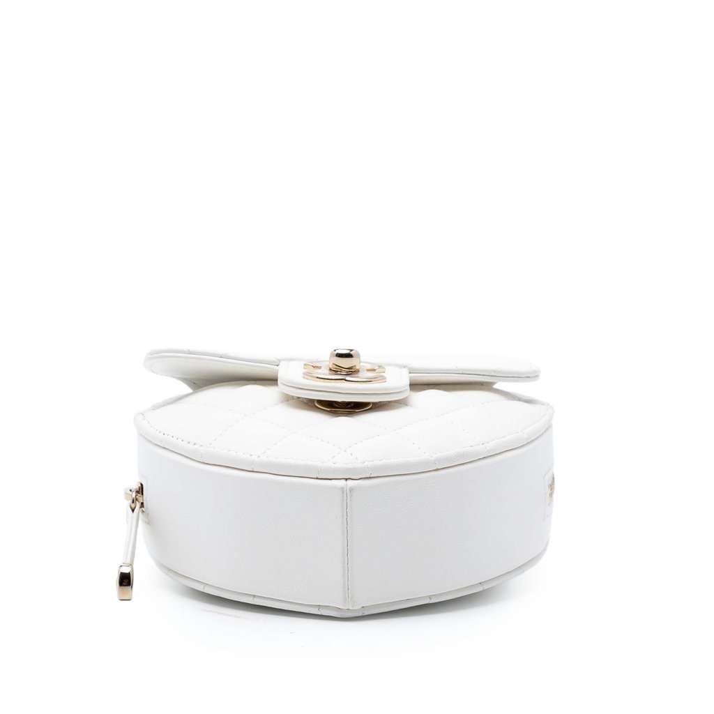 Chanel Mini Lambskin CC in Love Heart Crossbody White Leather Very good condition - Inside View