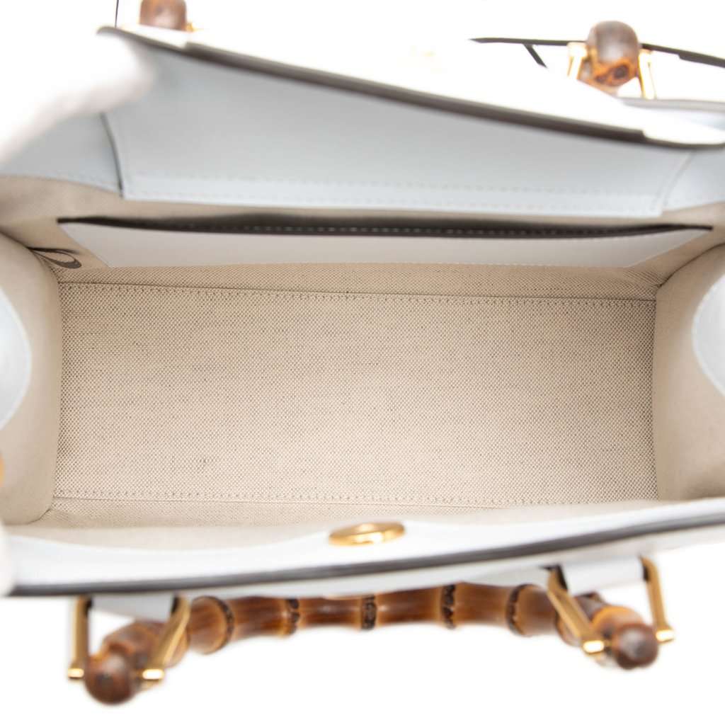 Gucci Medium Calfskin Bamboo Diana Satchel White Leather Very good - Model View