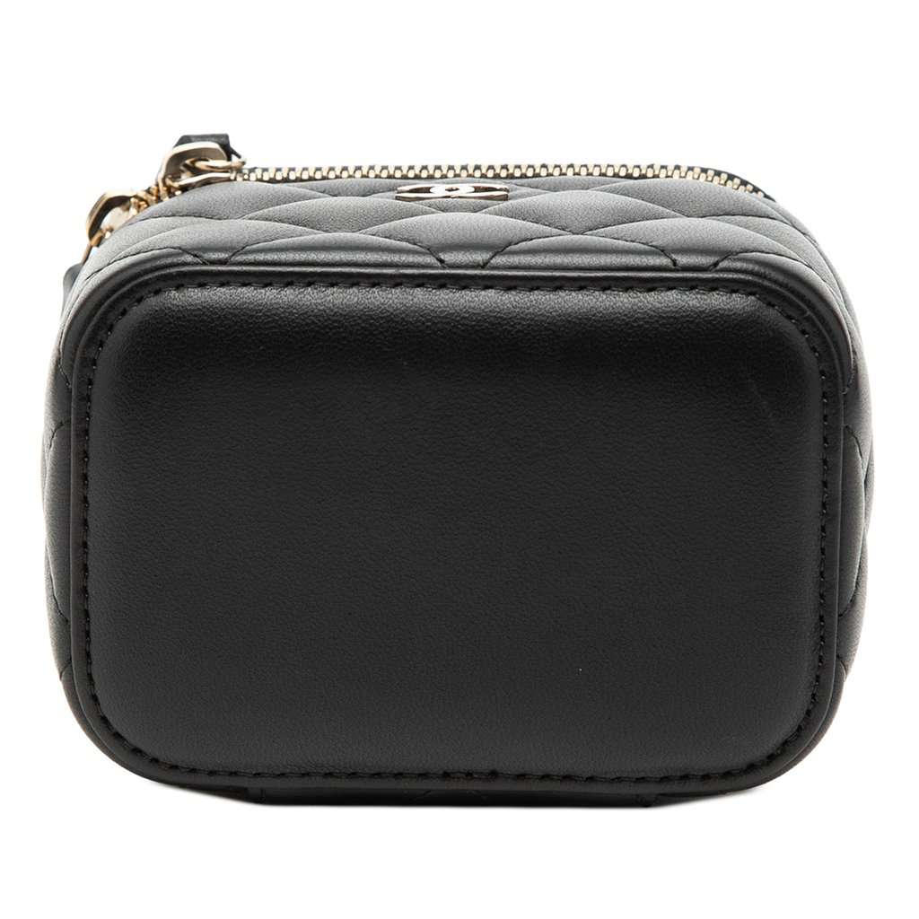 Chanel Mini Quilted Lambskin Vanity Case with Chain Black Leather Very good condition - Inside View