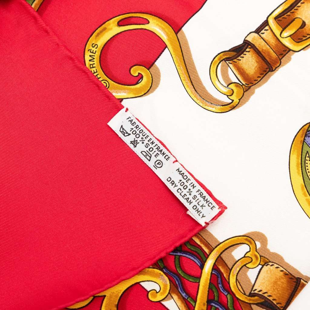 Hermès Festival des Amazones Silk Scarf 90 Red Very good condition - Inside View