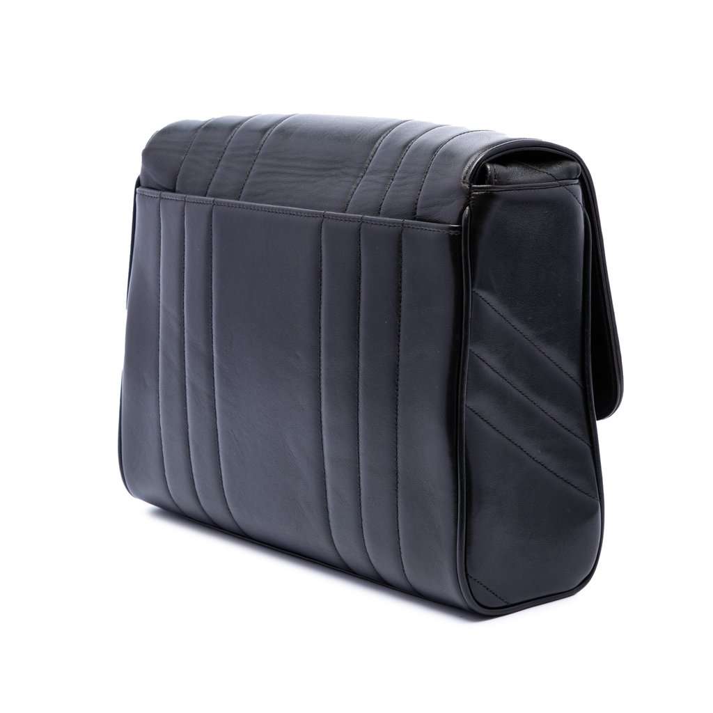 Chanel Vertical Quilt Lambskin Flap Black Leather Very good condition - Back View