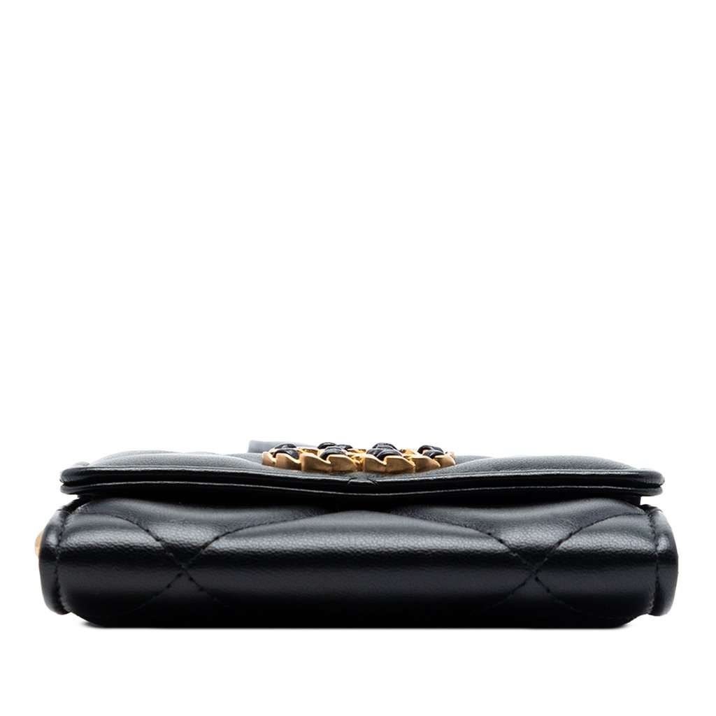 Chanel Quilted Lambskin 19 Flap Coin Purse With Chain Black Leather Very good condition - Inside View