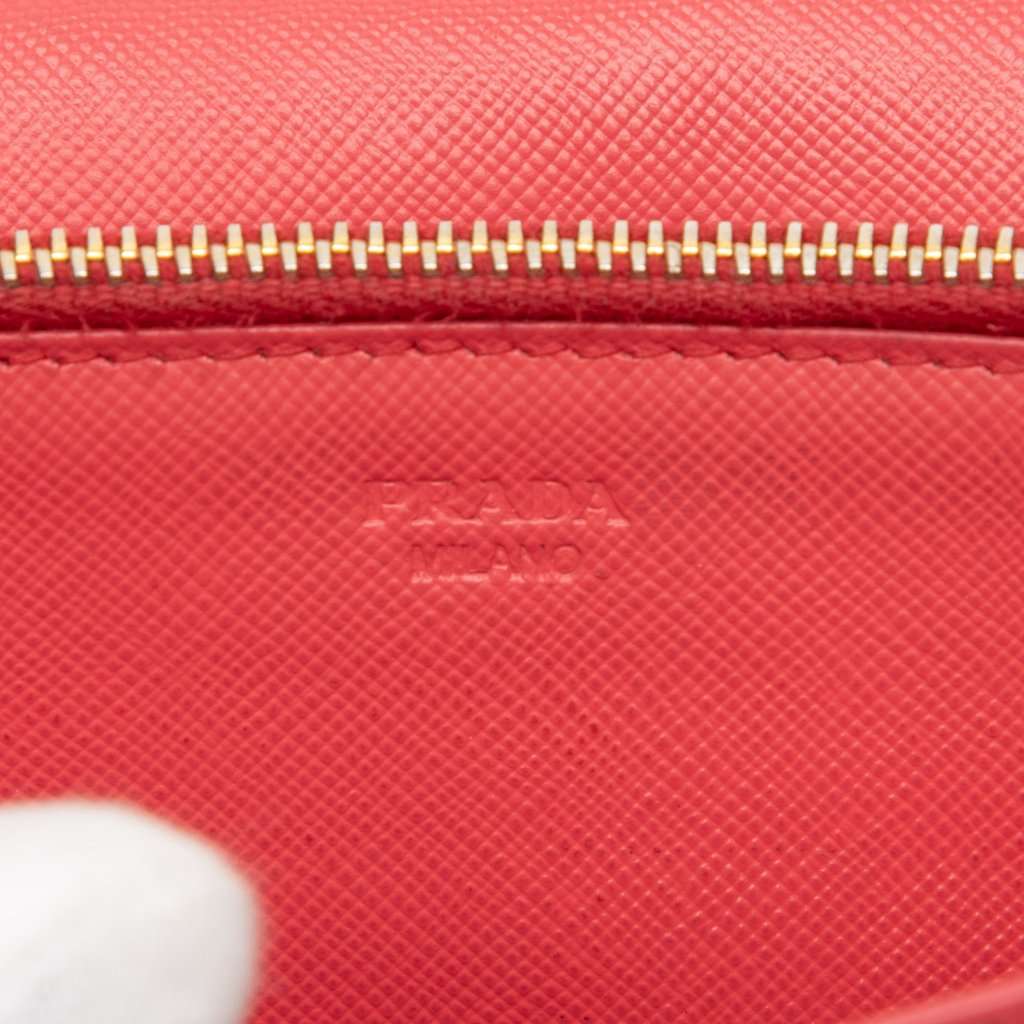 Prada Saffiano Lux Wallet On Chain Pink Leather Very good condition - Box View