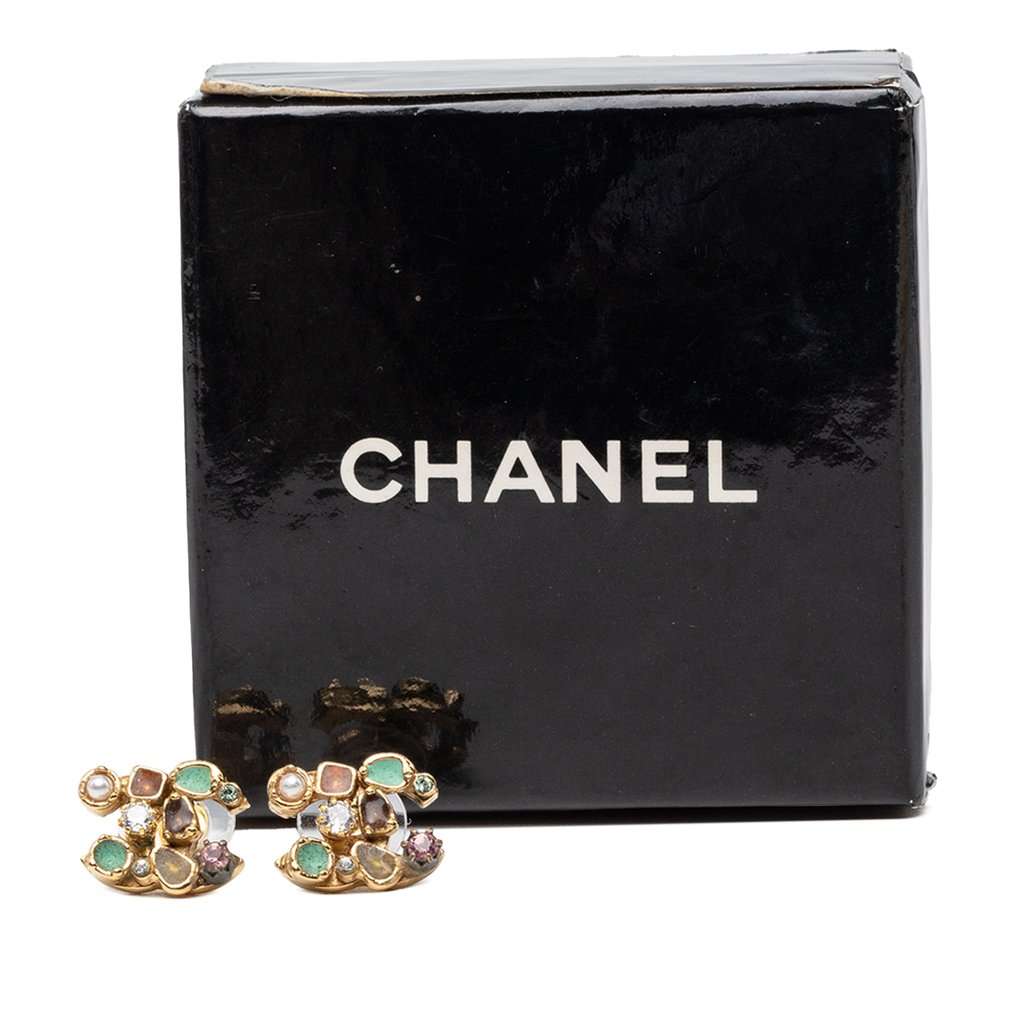 Chanel CC Gold Plated Strass Faux Pearl Resin Embellished Bullet Back Earrings Gold Metal Very good condition - Model View