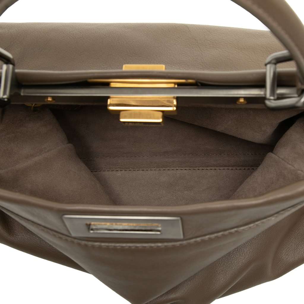 Fendi Medium Calfskin Peekaboo Iconic Satchel Brown Leather Very good condition - Model View
