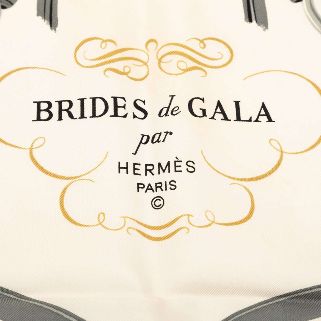 Hermès Brides de Gala Silk Scarf 90 Pink Very good condition - Back View