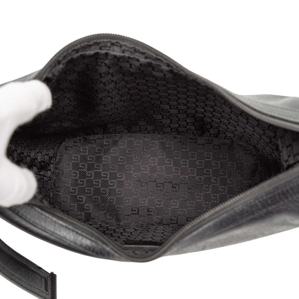 Gucci Calfskin Shoulder Bag Black Leather Very good condition - Model View