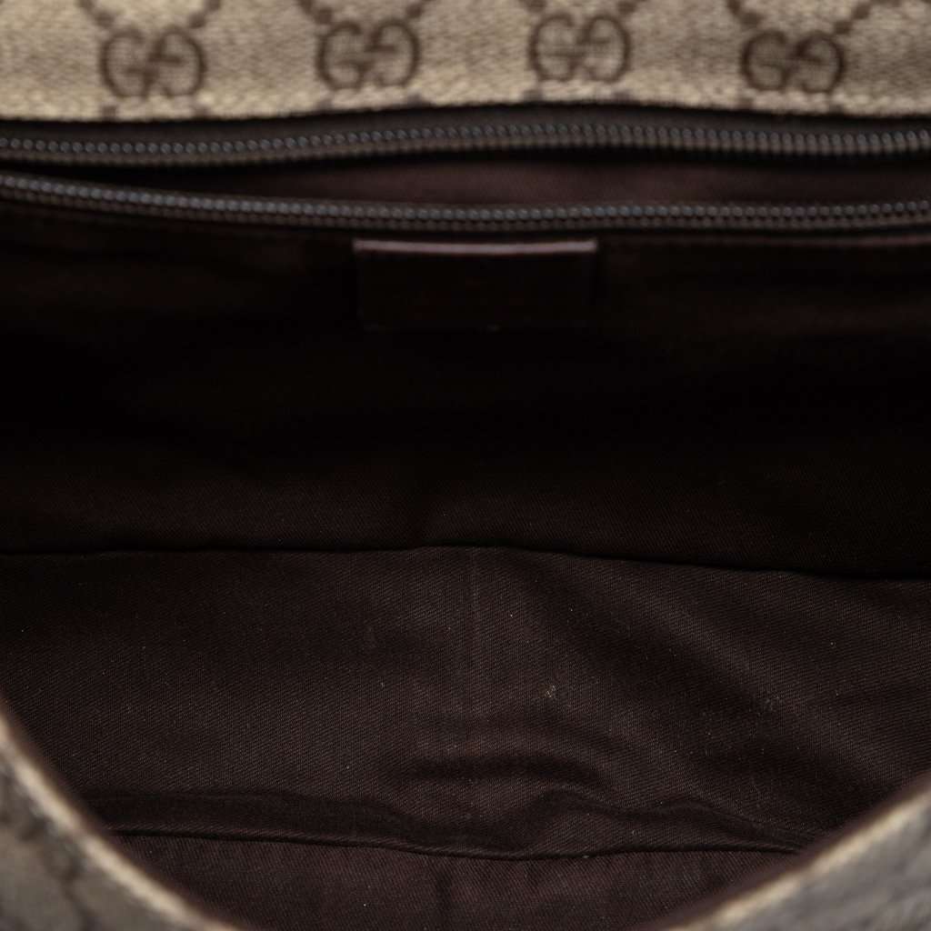 Gucci Medium GG Supreme Web Flap Messenger Bag Beige Very good condition - Model View