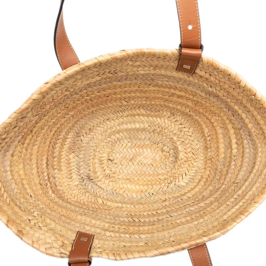 LOEWE Medium Raffia Anagram Basket Tote Beige Very good - Model View