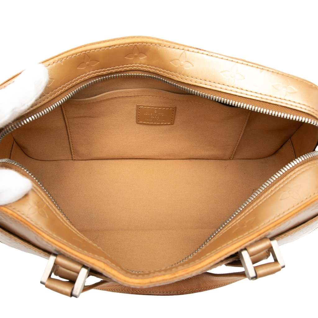 Louis Vuitton Monogram Mat Shelton Gold Leather Very good - Model View