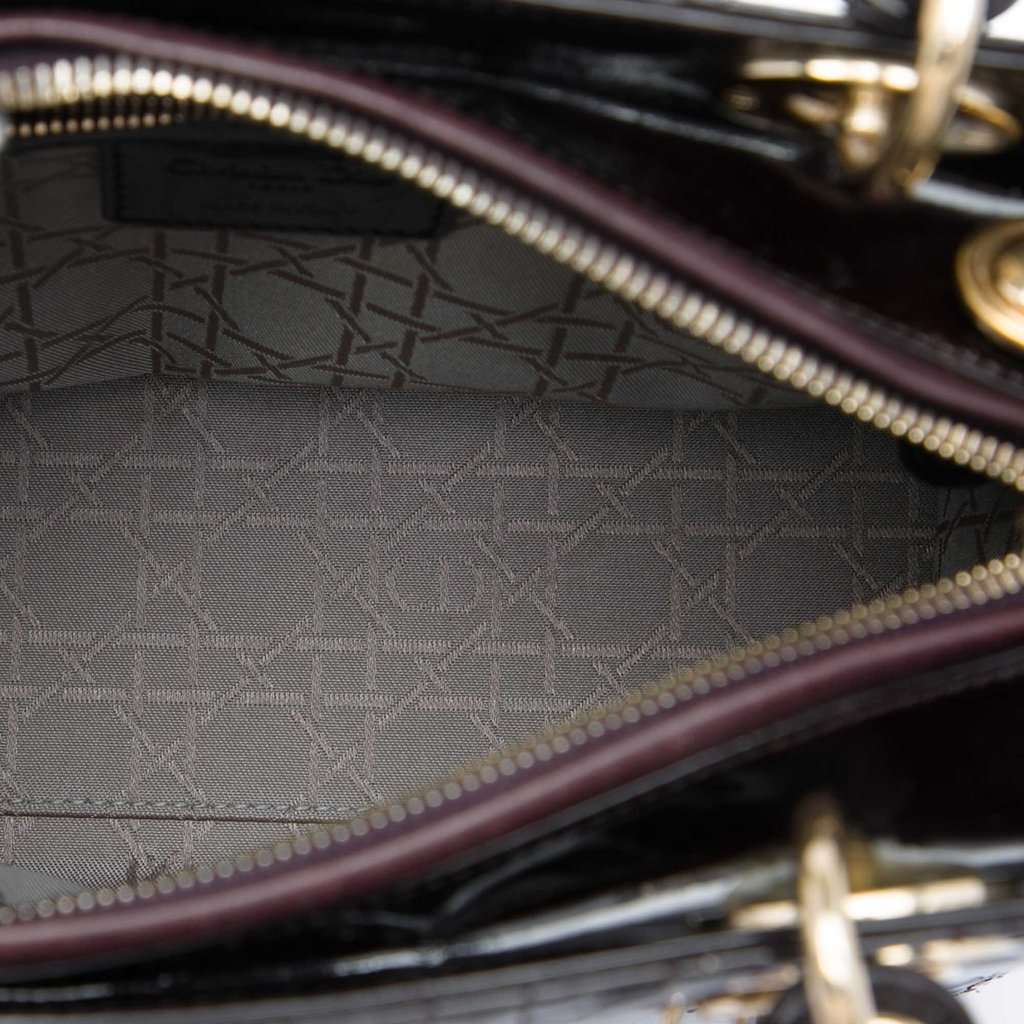 Dior Medium Patent Cannage Lady Dior Purple Leather Very good condition - Model View