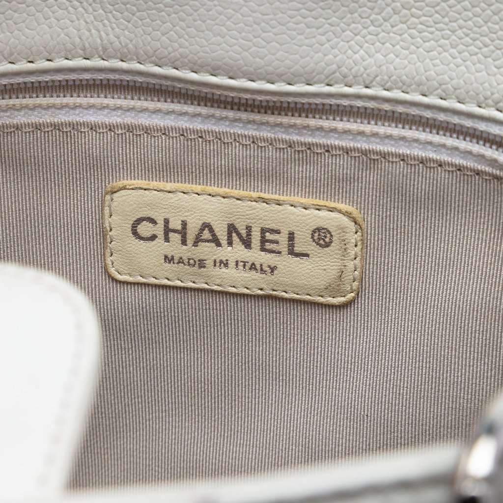 Chanel Caviar Petite Shopping Tote White Leather Very good - Box View