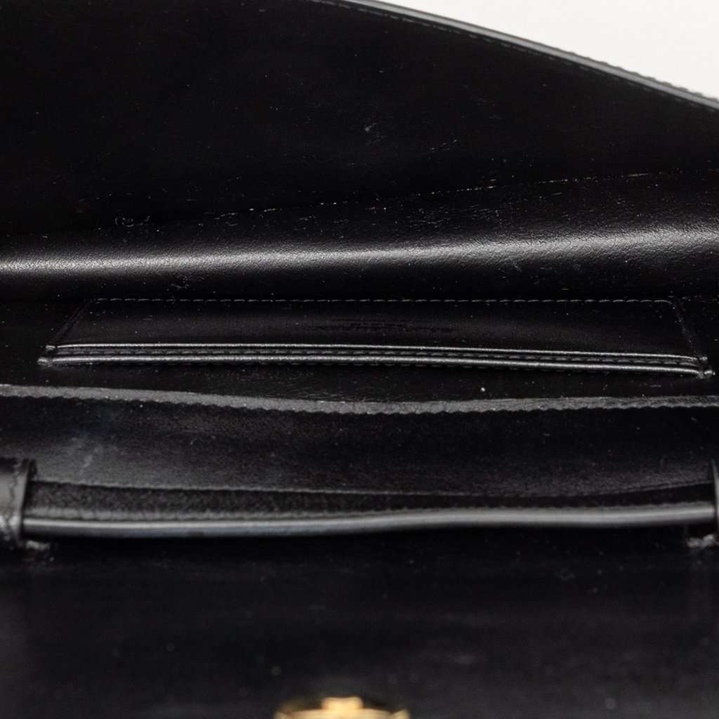 Saint Laurent Smooth Calfskin Crossbody Black Leather Very good condition - Model View