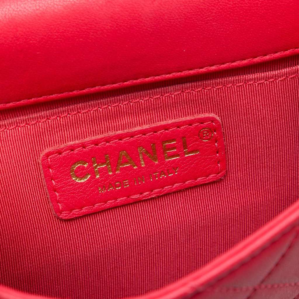 Chanel Small Quilted Lambskin Chic Pearls Flap Red Leather Very good condition - Box View