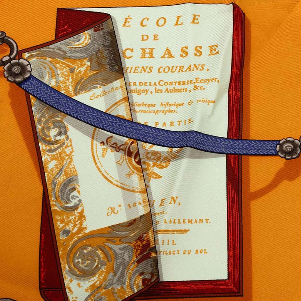 Hermès Memoire d Hermes Silk Scarf 90 Orange Very good condition - Model View