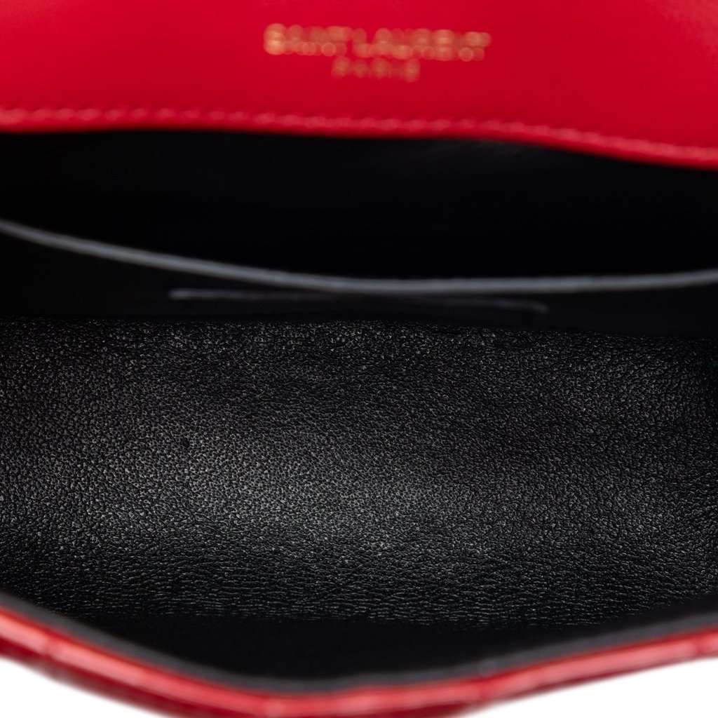 Saint Laurent Small Patent Monogram Vicky Chain Bag Red Leather Very good condition - Model View