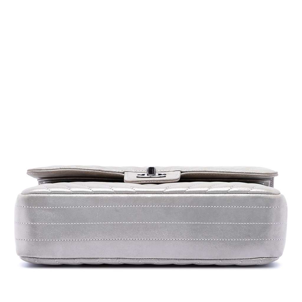 Chanel Medium Classic Chevron Iridescent Lambskin Double Flap Silver Leather Very good - Inside View