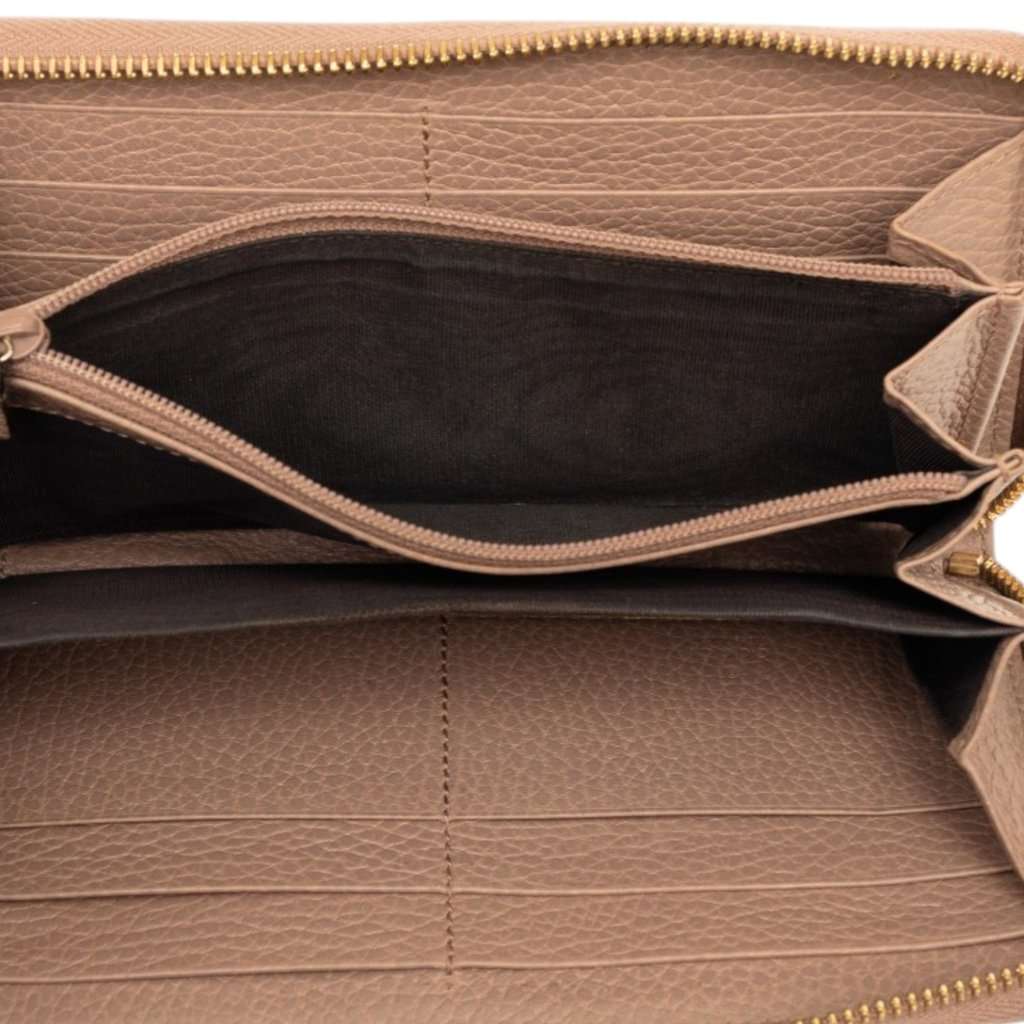Gucci GG Marmont Calfskin Zip Around Wallet Beige Leather Very good condition - Model View