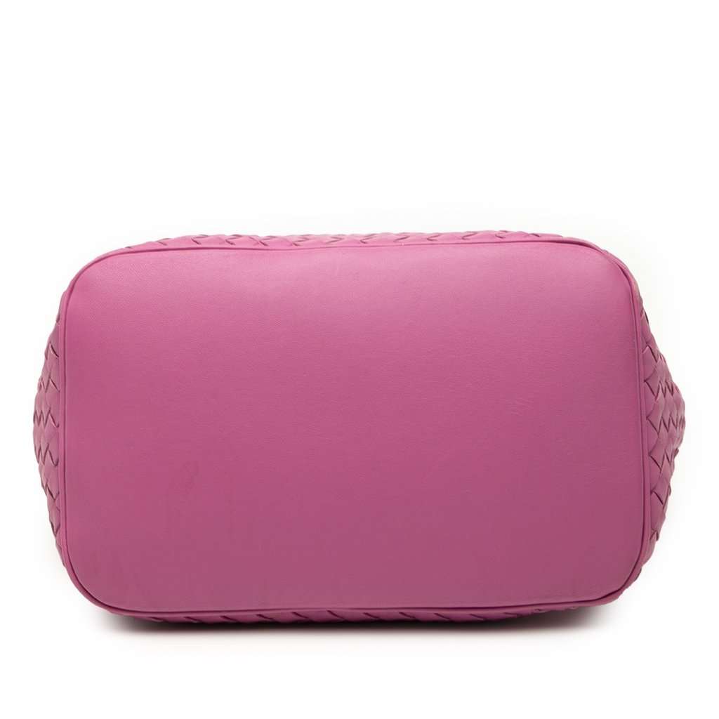 Bottega Veneta Nappa Intrecciato Bucket Bag Pink Leather Very good condition - Inside View