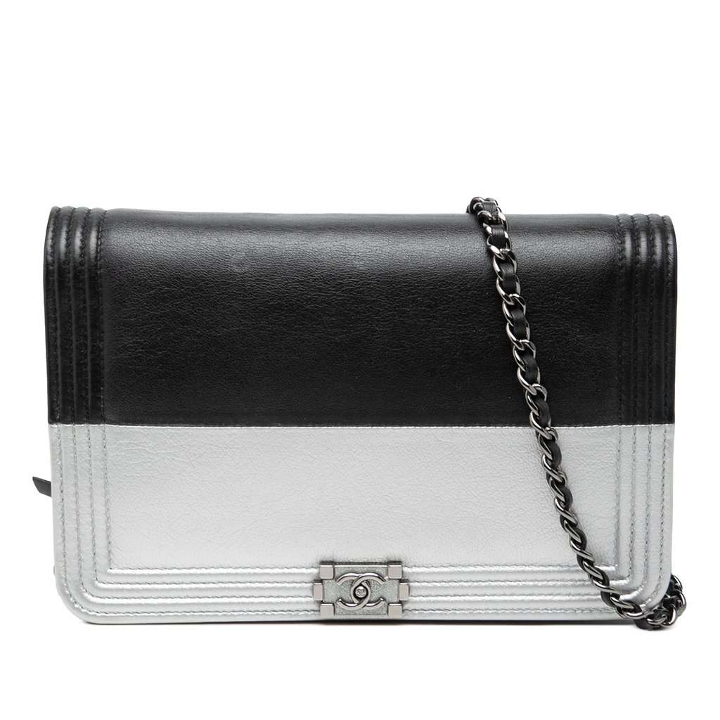 Chanel Bicolor Calfskin Boy Wallet On Chain Black Leather Very good - Front View