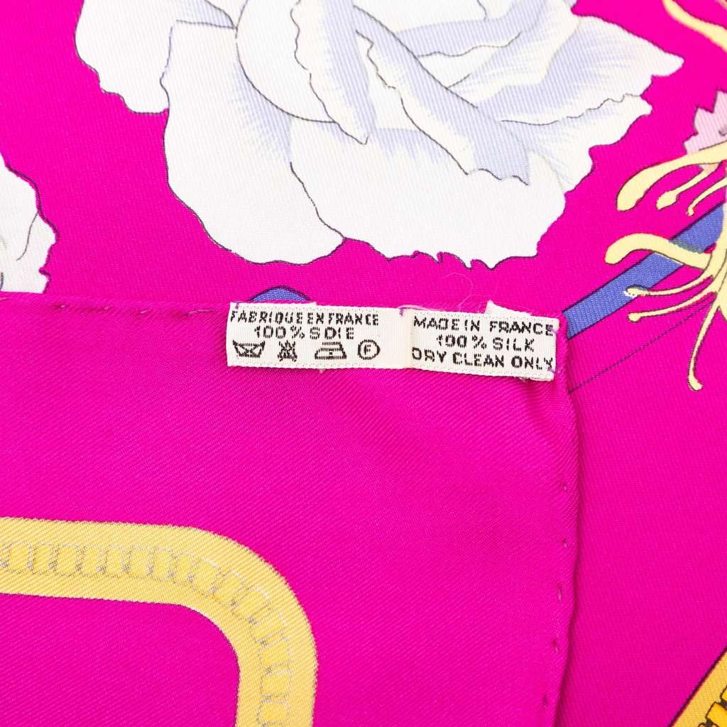 Hermès Fleurs et Raisins Silk Scarf  90 Pink Very good - Back View