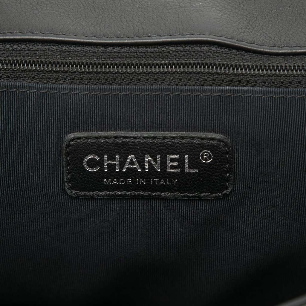 Chanel Large Quilted Lambskin Boy Flap Black Leather Very good - Box View