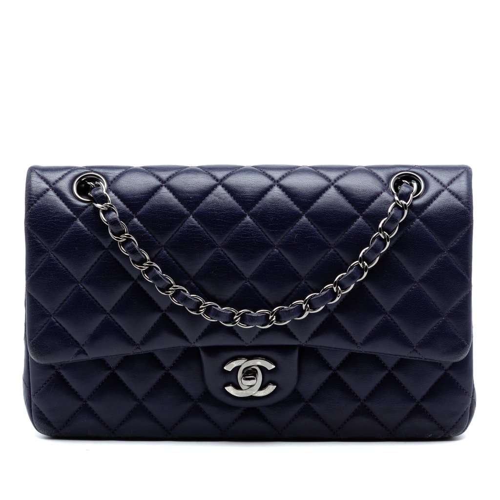 Chanel Medium Classic Lambskin Double Flap Purple Leather Very good condition - Front View