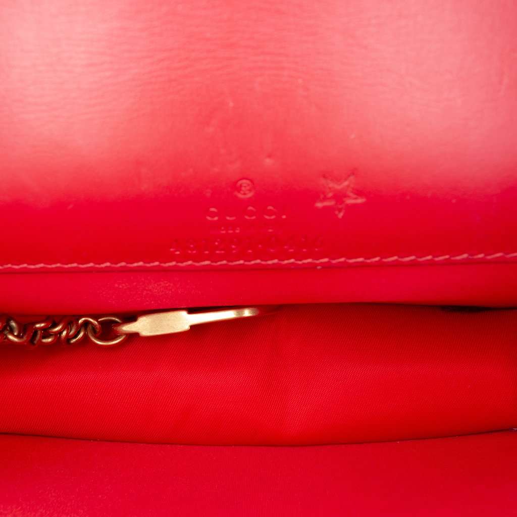 Gucci Mini GG Supreme Cherry Crossbody Beige Very good - Model View