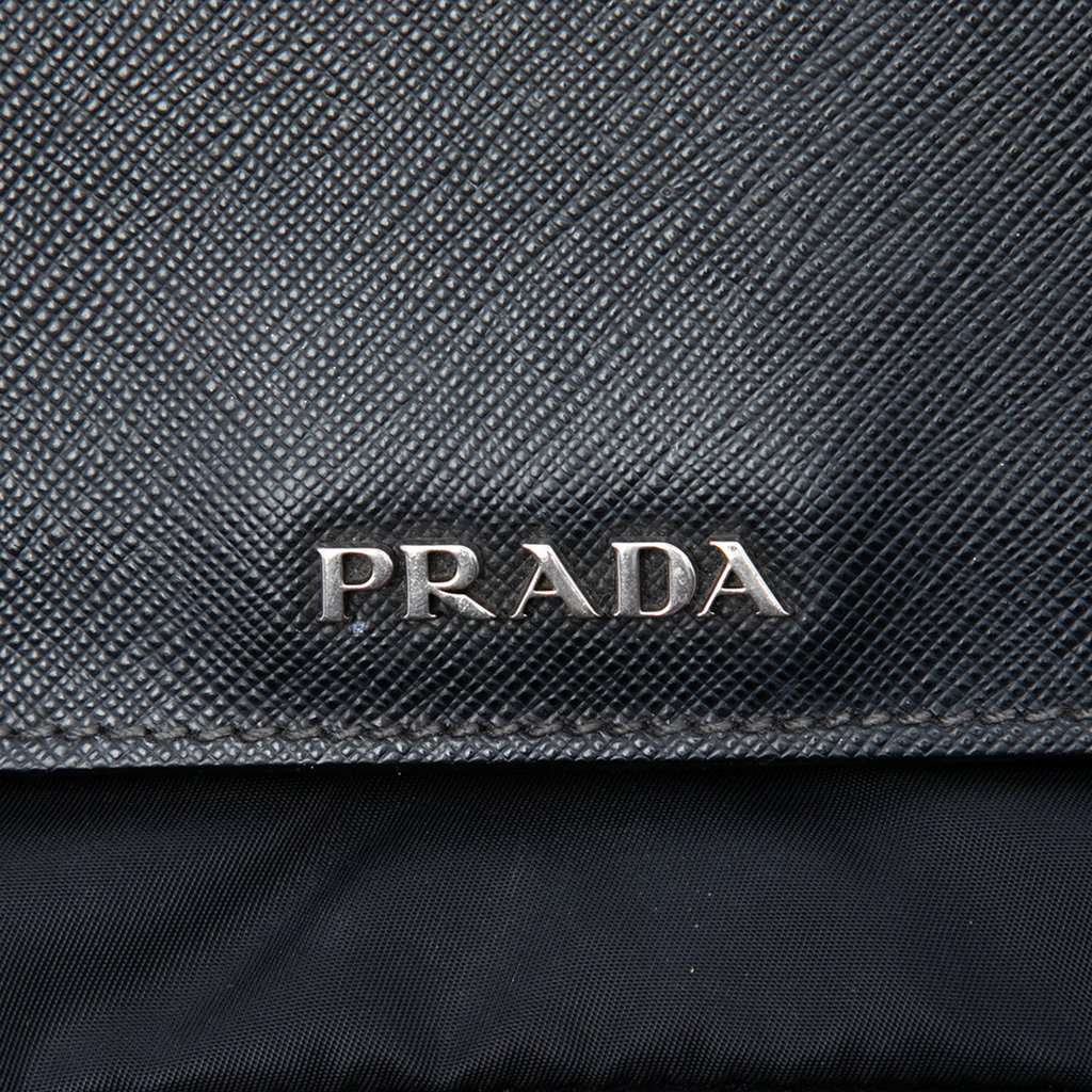 Prada Saffiano Lux and Tessuto Chain Crossbody Black Leather Very good condition - Box View