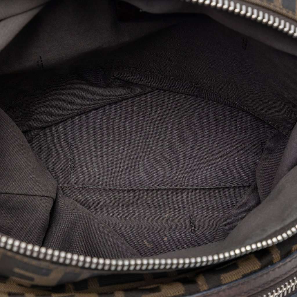 Fendi Zucca Canvas Crossbody Brown Very good condition - Model View