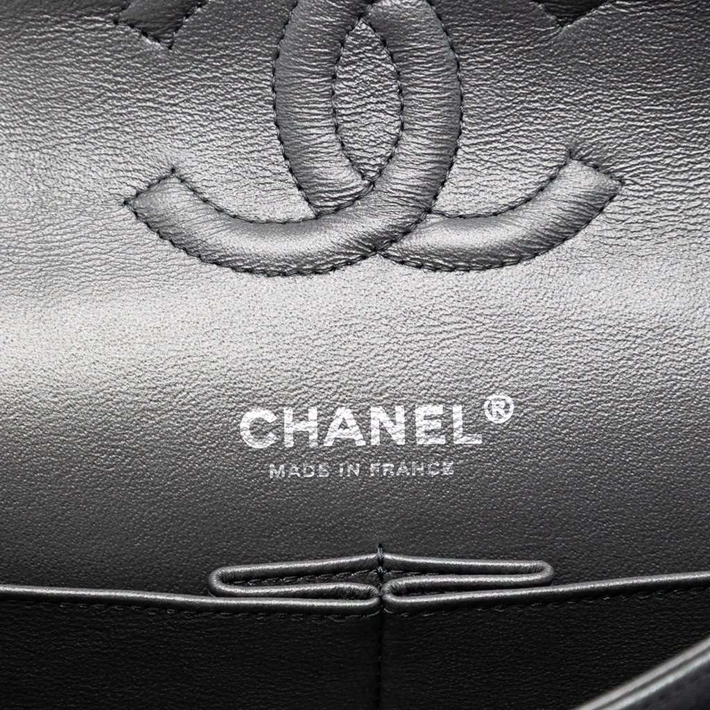 Chanel Medium Classic Iridescent Lambskin Double Flap Brown Leather Very good condition - Box View