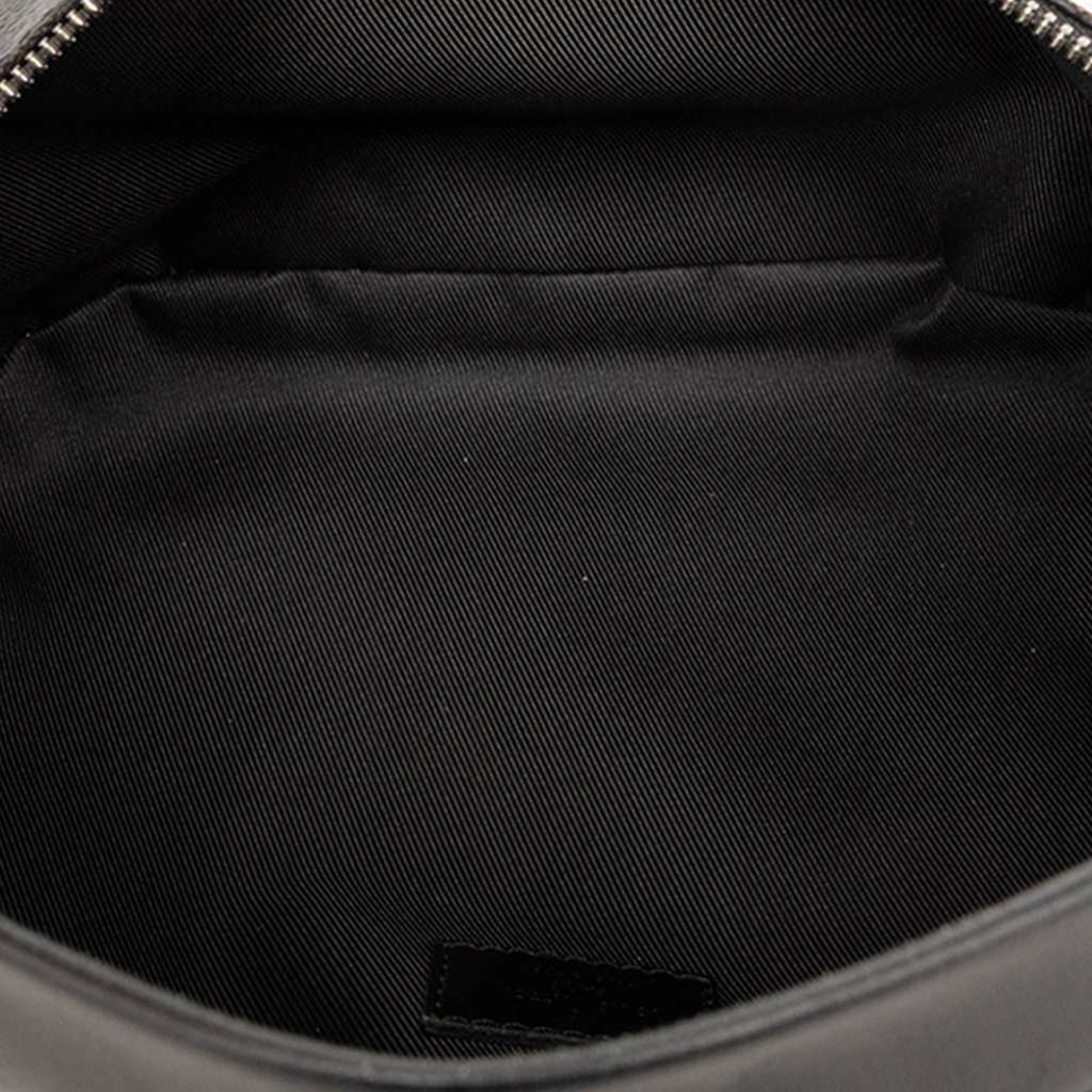 Louis Vuitton Monogram Eclipse Discovery Bumbag PM Black Very good condition - Model View