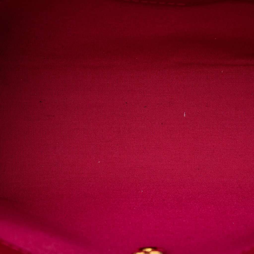 Louis Vuitton Monogram Vernis Catalina BB Red Leather Very good condition - Model View