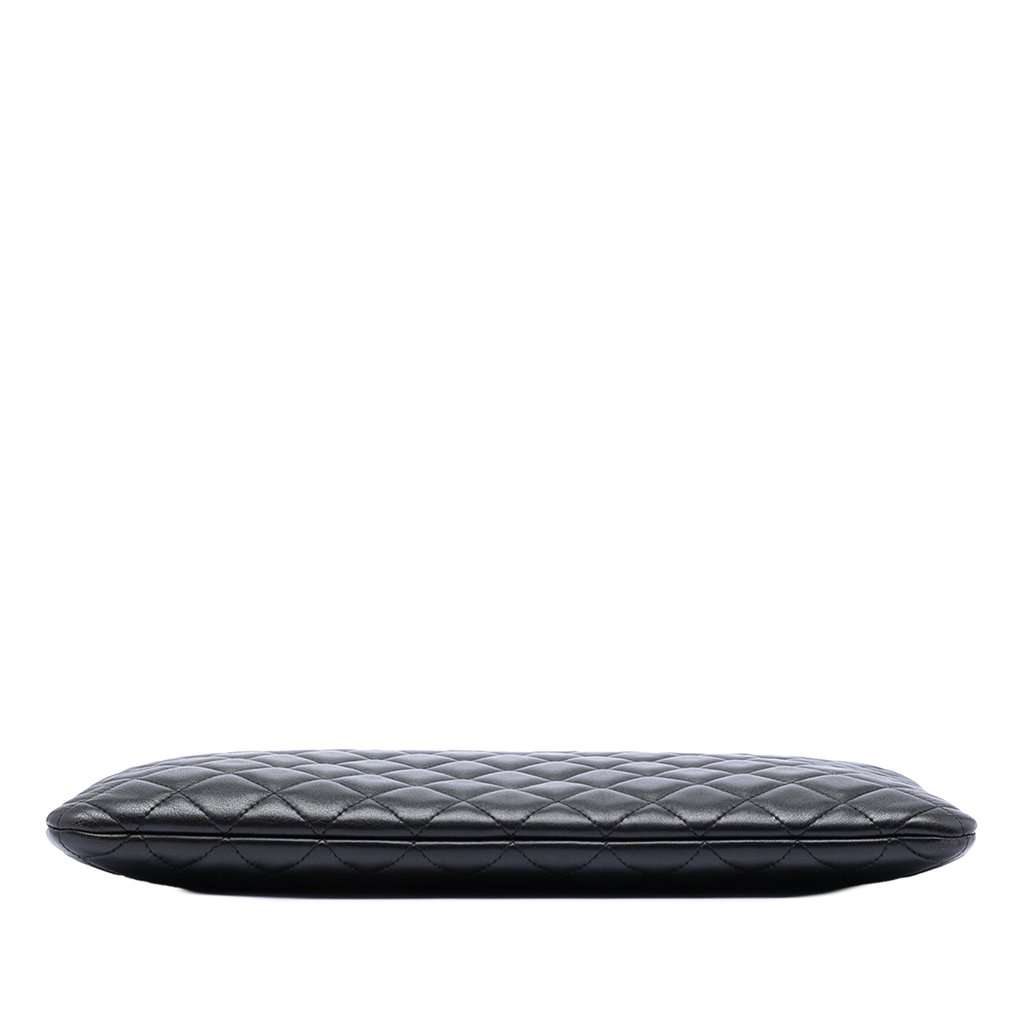 Chanel Large Quilted Lambskin O Case Clutch Black Leather Never worn, with tag - Inside View