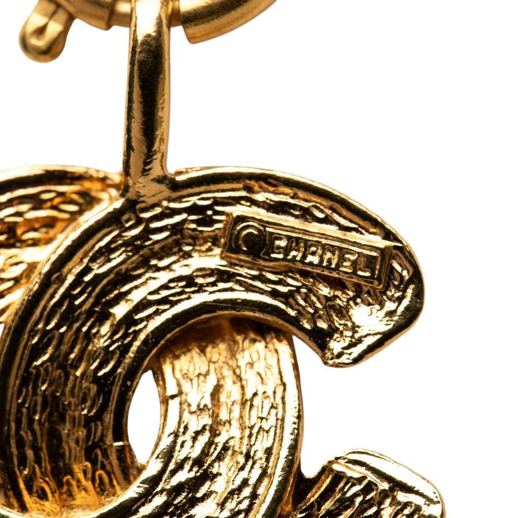 Chanel Gold Plated CC Quilted Pendant Necklace Gold Metal Very good - Model View