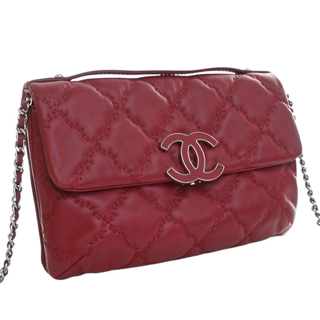 Chanel CC Quilted Calfskin Double Stitch Hamptons Flap Red Leather Very good - Back View