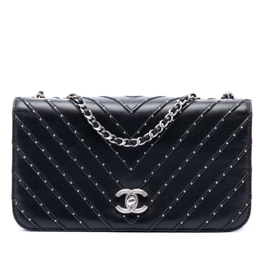 Chanel Chevron Lambskin Stud Wars Full Flap Black Leather Very good condition - Front View