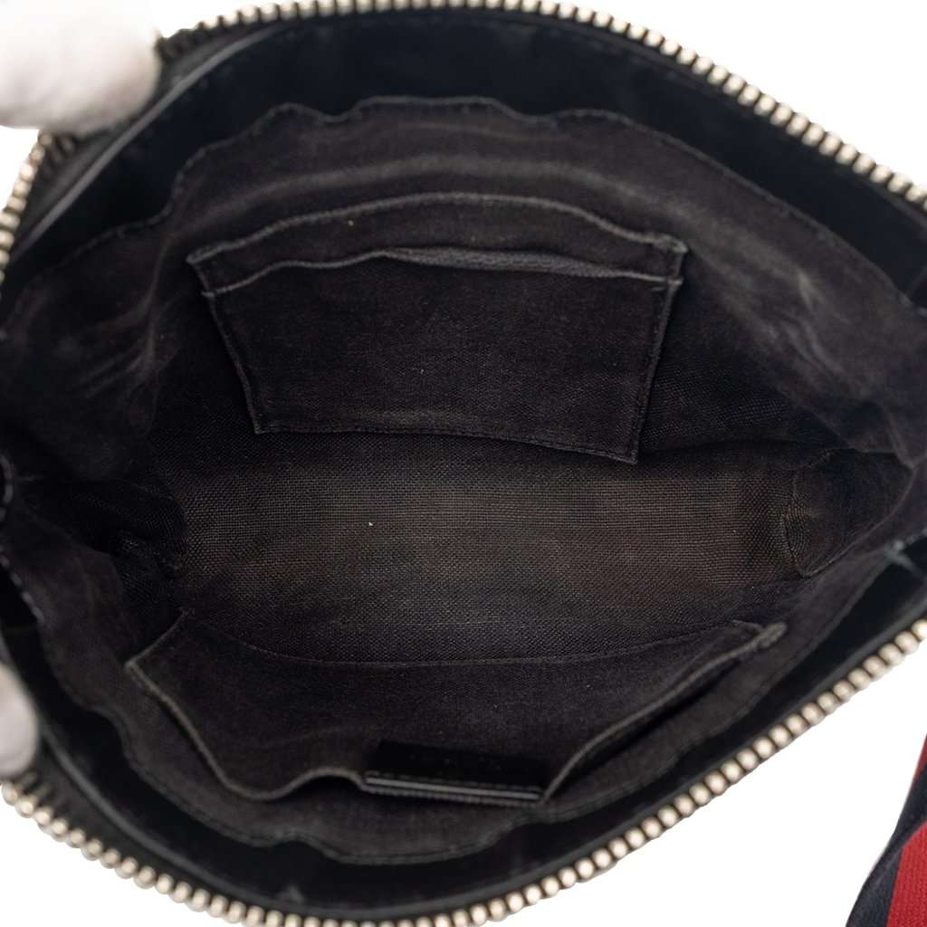 Gucci Small GG Supreme Web Messenger Bag Black Very good condition - Model View