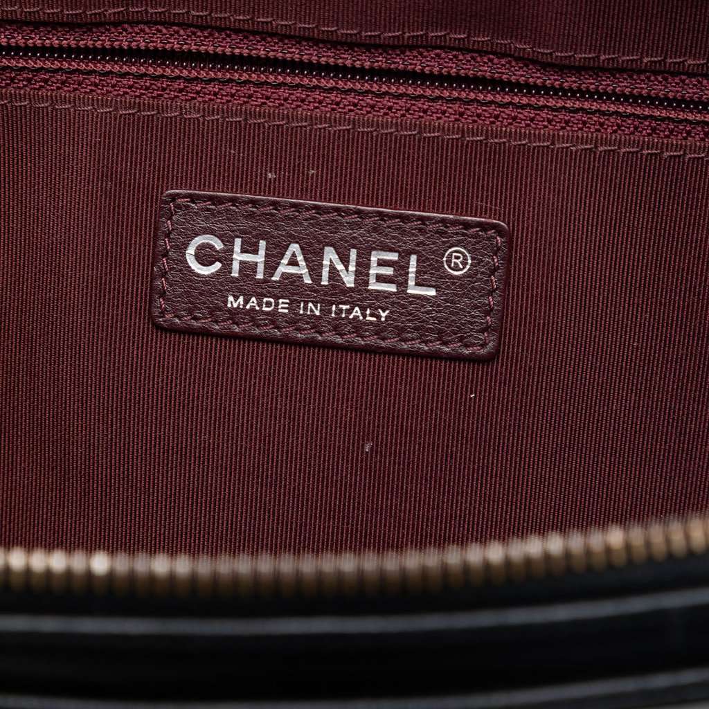 Chanel Medium Quilted Lambskin Coco Boy Camera Bag Black Leather Very good - Box View