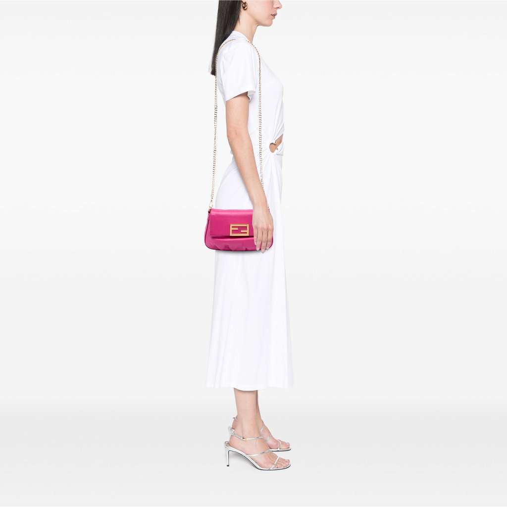 Fendi Leather Fendista Pochette Crossbody Pink Leather Very good condition - Box View