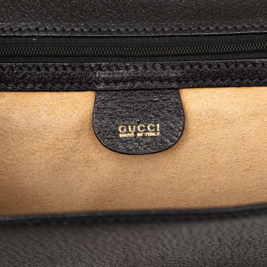 Gucci Calfskin Padlock Wristlet Clutch Black Leather Very good condition - Box View