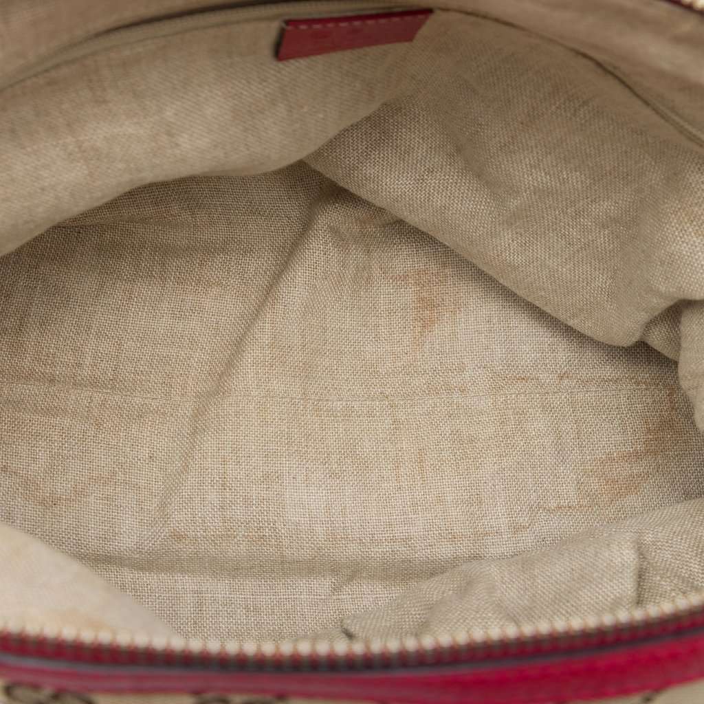Gucci GG Canvas Dome Shoulder Bag Beige Very good - Model View