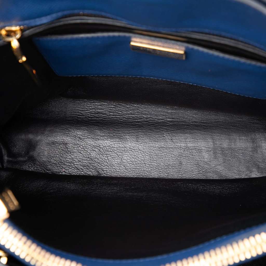 Prada Saffiano Soft Triple Pocket Tote Blue Leather Very good condition - Model View