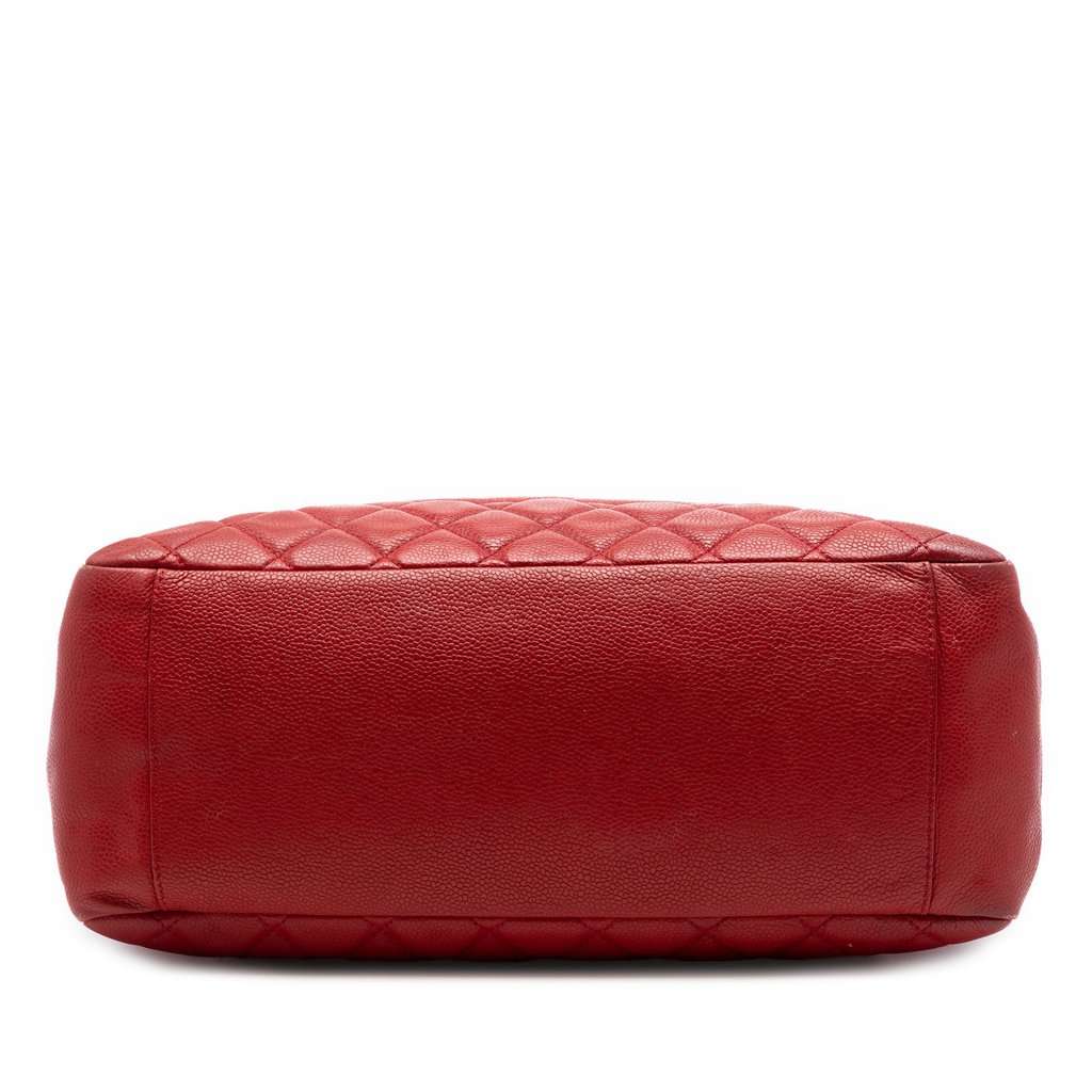 Chanel Caviar Grand Shopping Tote Red Leather Very good condition - Inside View