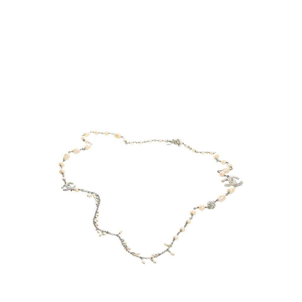 Chanel CC Brass Strass Faux Pearl Baroque Chain Long Necklace Silver Metal Very good condition - Front View