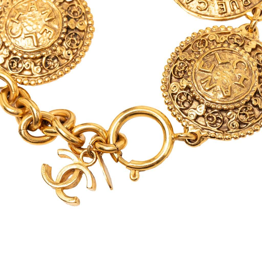 Chanel CC Gold Plated Medallion Link Bracelet Gold Metal Very good - Box View