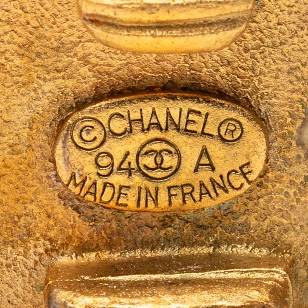 Chanel Gold Plated Round Button Clip On Earrings Gold Metal Very good - Inside View