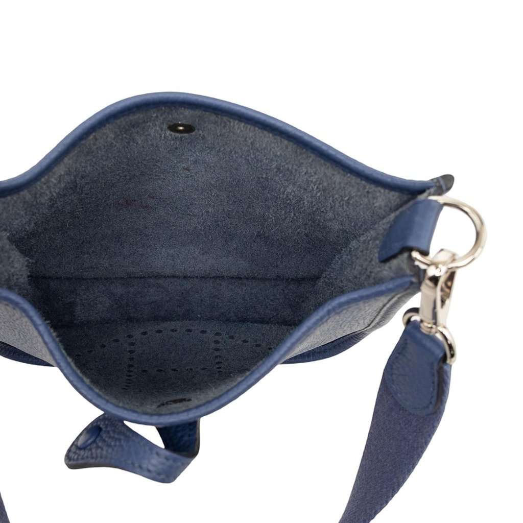 Hermès Clemence Evelyne 16 Amazone Blue Leather Very good condition - Model View