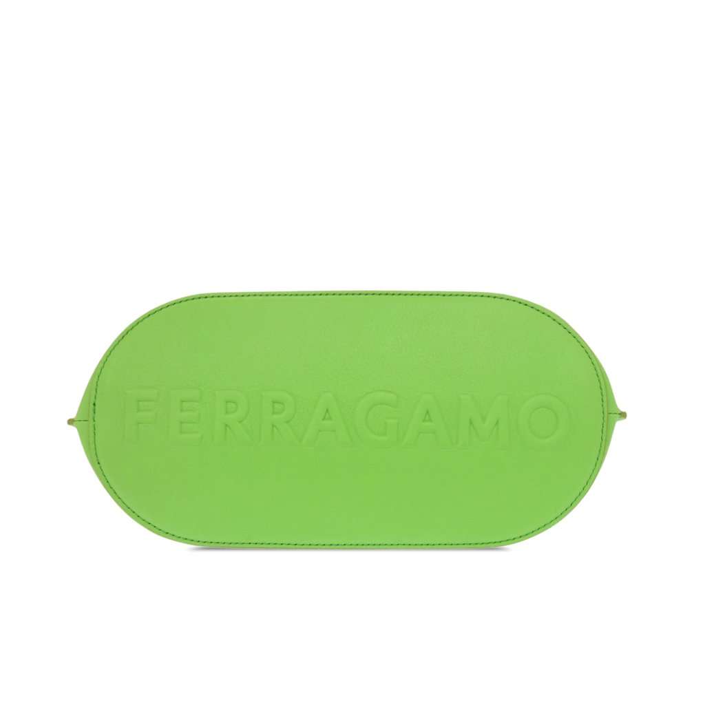 Ferragamo Leather Wristlet Clutch Green Leather Very good condition - Inside View